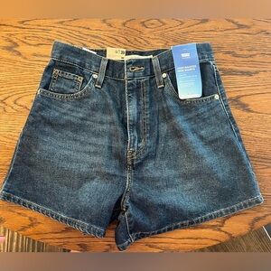 Levi’s Mom Shorts Size 26 NWT